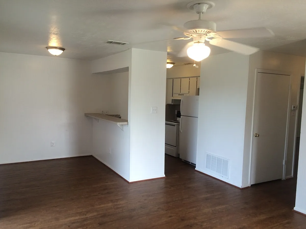 Building Photo - 2617PR