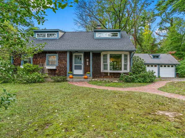 428 Highland St, Marshfield, MA 02050