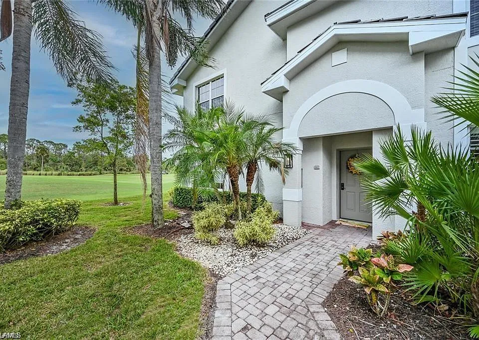 6065 Pinnacle Ln #1001