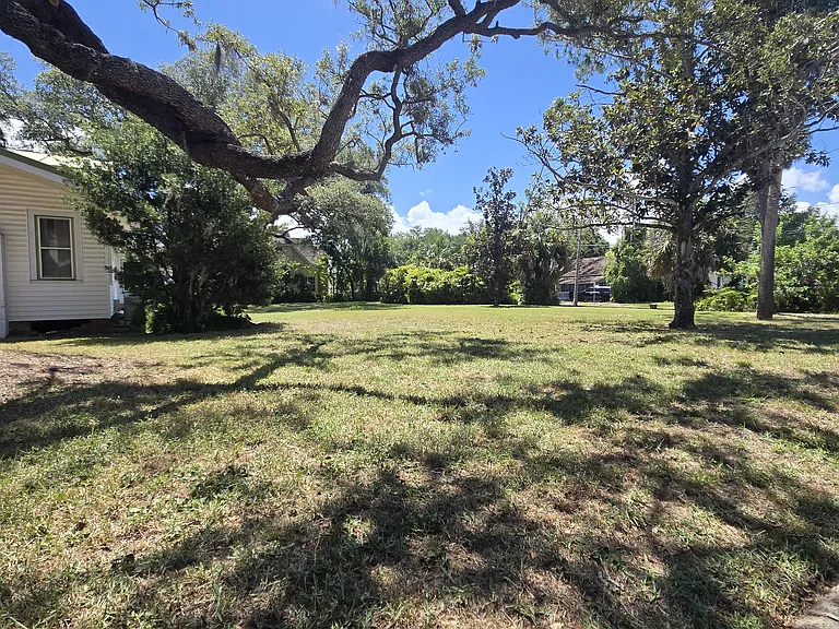 106 Banana St #Q — Photo 15