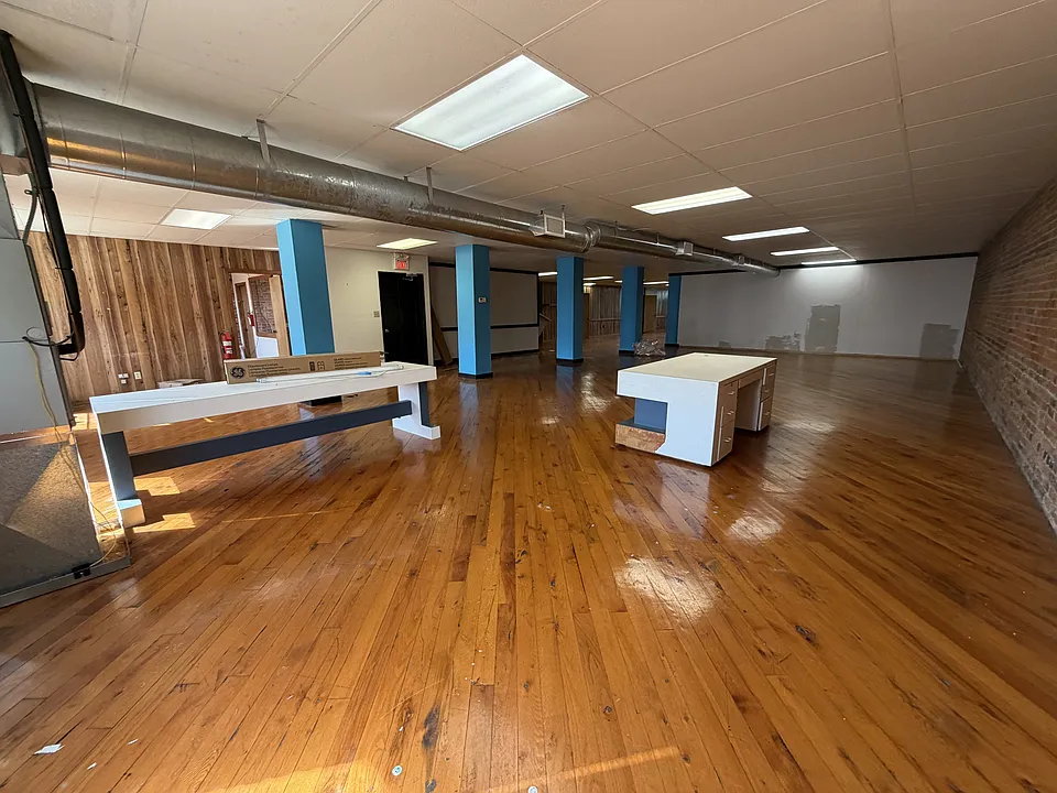 Building Photo 3