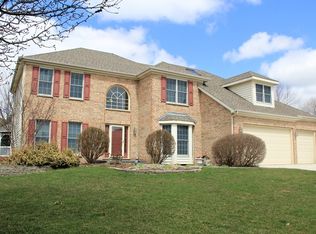 180 Fairview Ct, Geneva, IL 60134