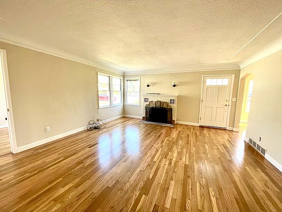 2nd image of 633 Minnesota Ave