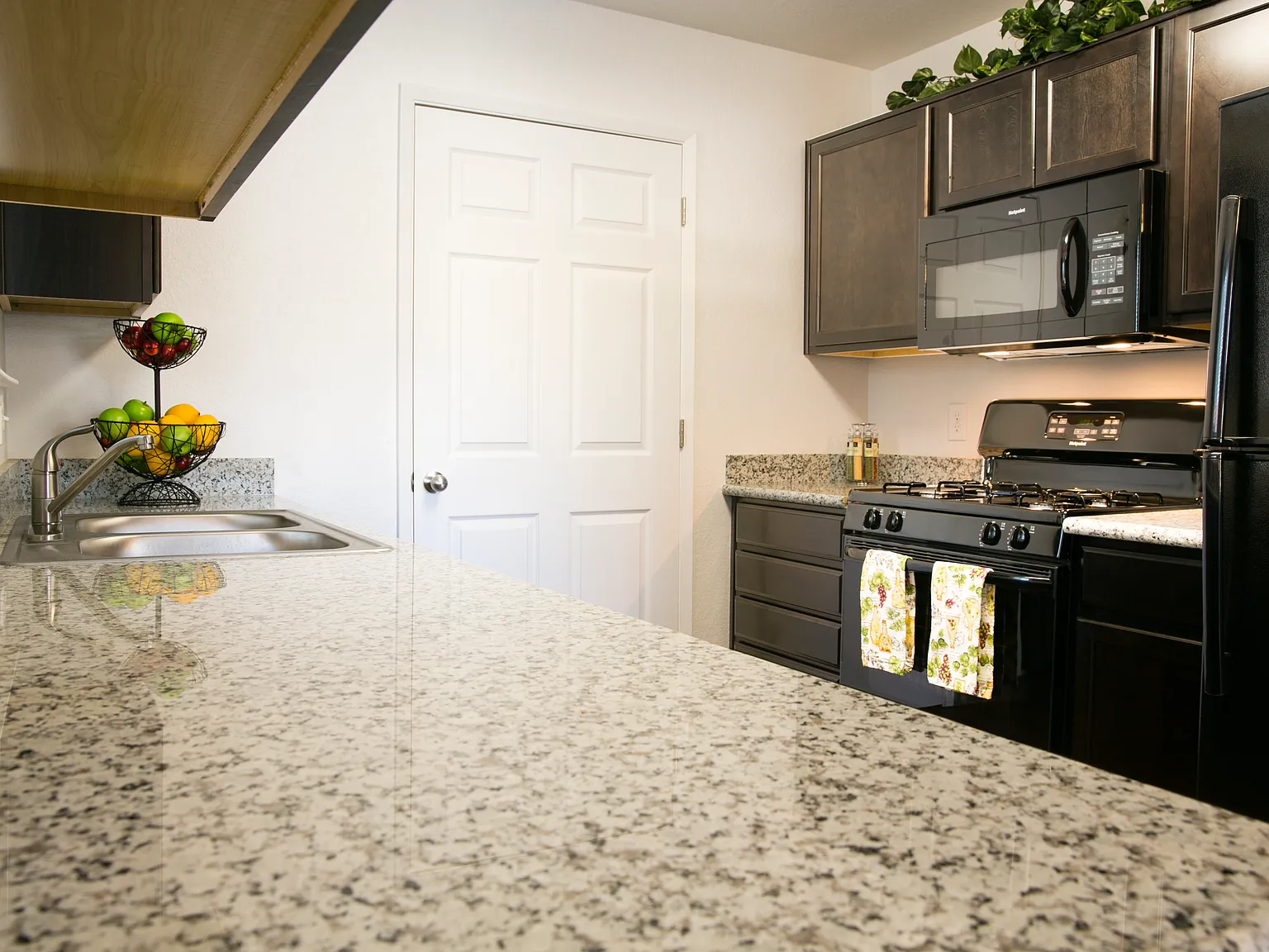 Orchard Village Apartments — Photo 2