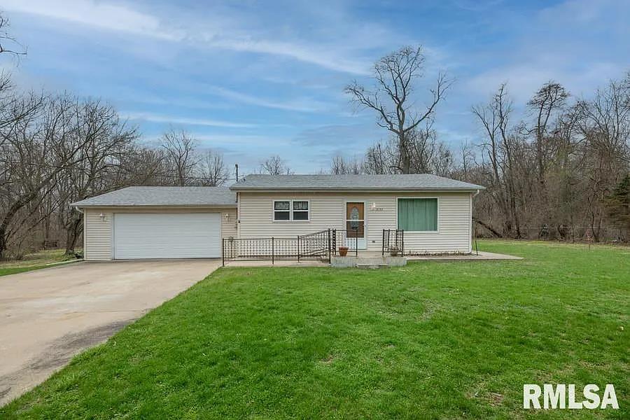 2132 N Aspen Rd photo 1