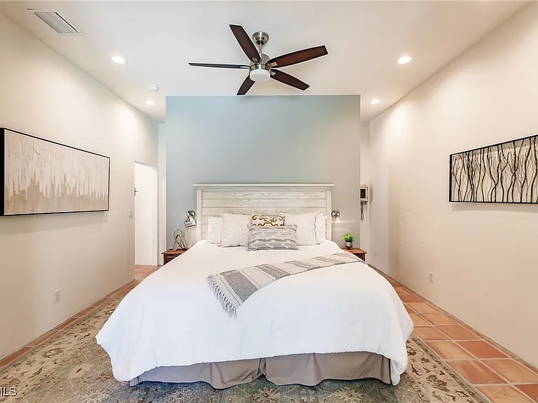 1291 Caloosa Dr — Photo 17