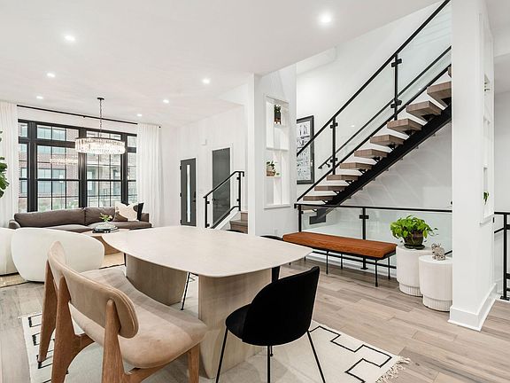 5th image of 320 Cornelius St