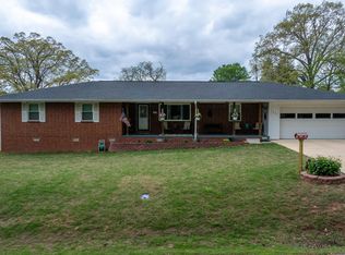 140 N Spring St, Melbourne, AR 72556