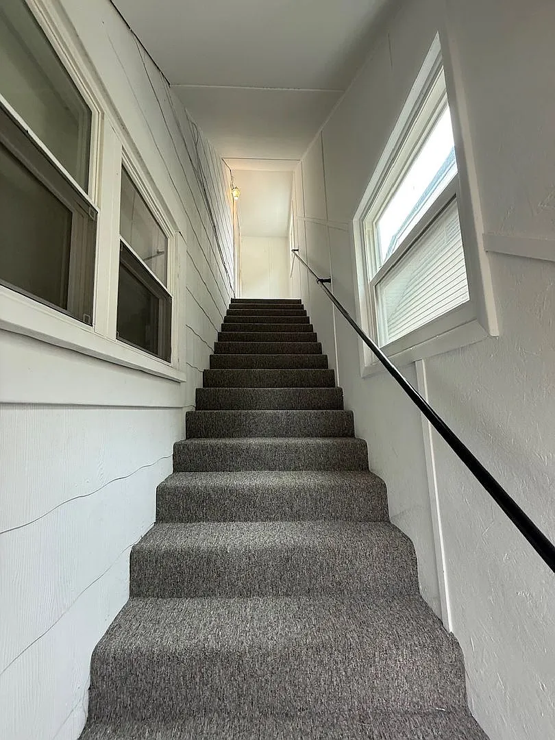 80-82 North 5th Avenue — Photo 4