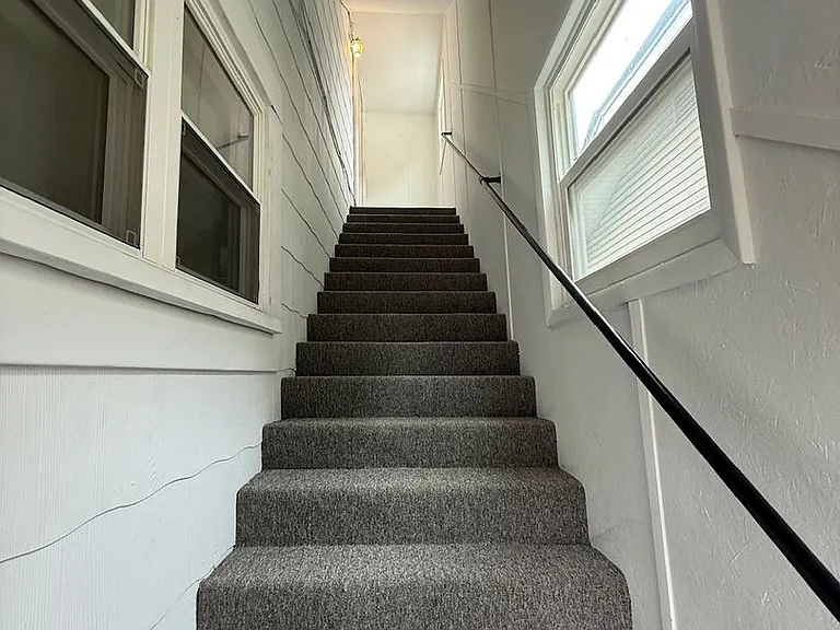 80-82 North 5th Avenue — Photo 4