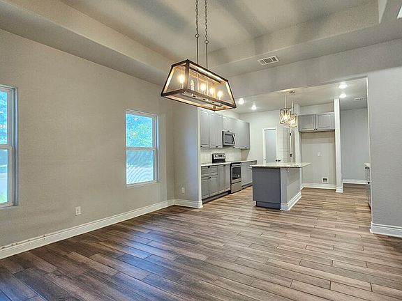 5th image of 102 Lemonwood Ave