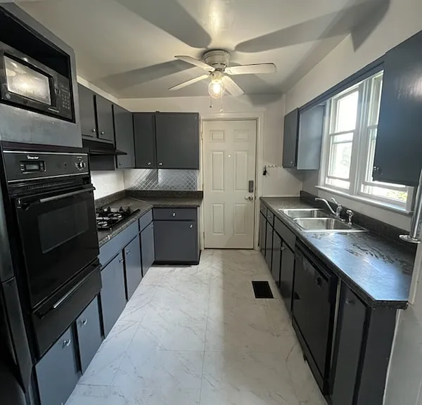439 W Frederick St — Photo 5