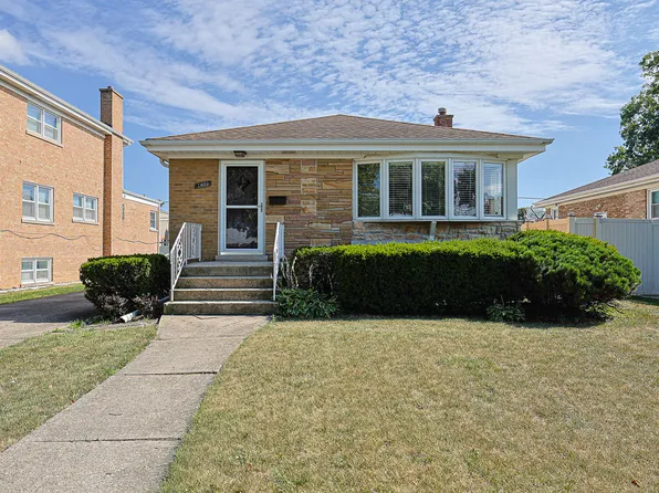 7453 W Keeney St, Niles, IL 60714