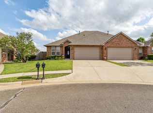 11312 NW 121st Pl, Yukon, OK 73099