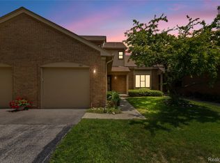 587 Tennyson, Rochester, MI 48307