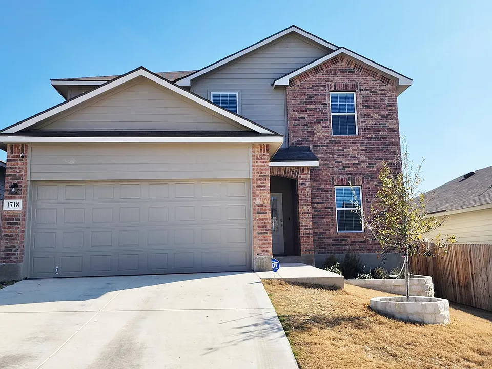 1718 Moonstone Bay