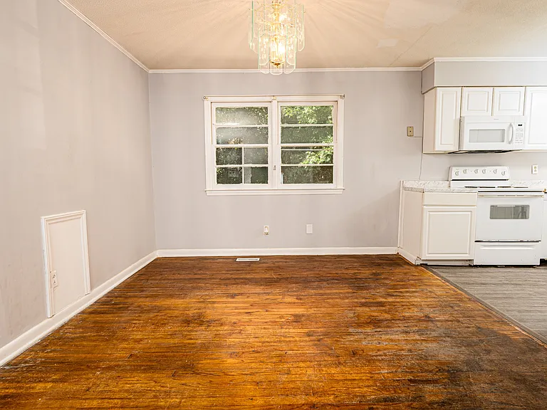3021 Madison Ave — Photo 5