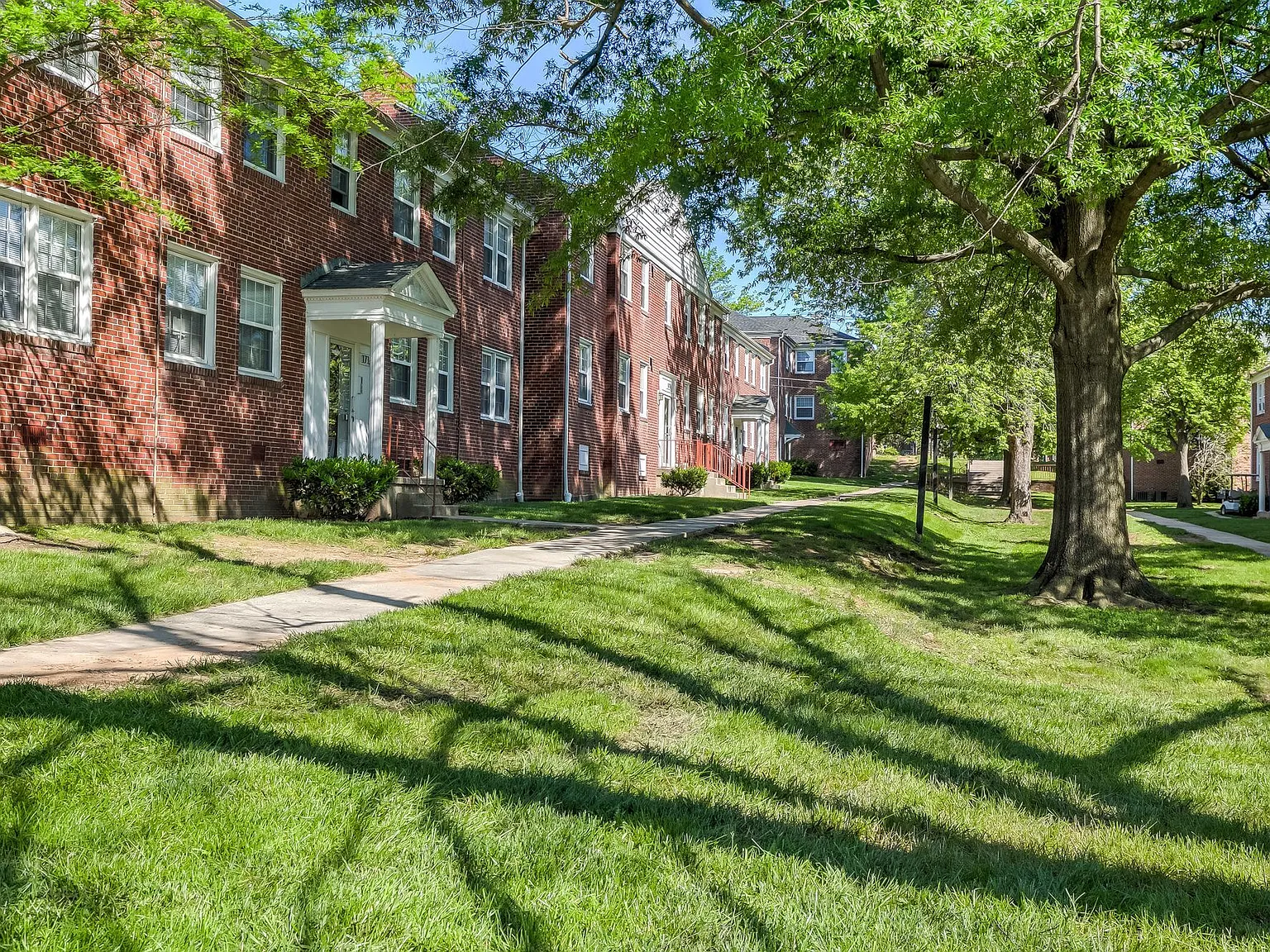 Loch Raven Village Apartments — Photo 4