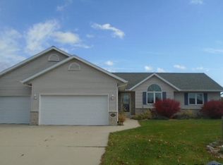 815 Beech Dr, Plymouth, WI 53073