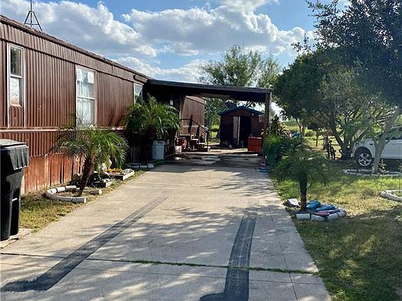 3rd image of 44003 Austen St