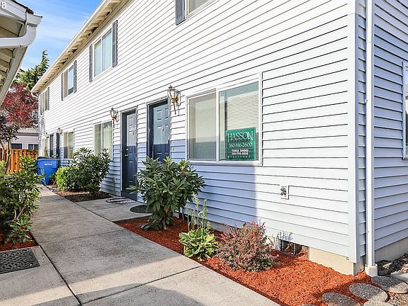 2nd image of 4000 NE 109th Ave Unit 166