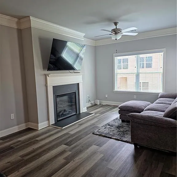 430 Village Creek Dr #B — Photo 9