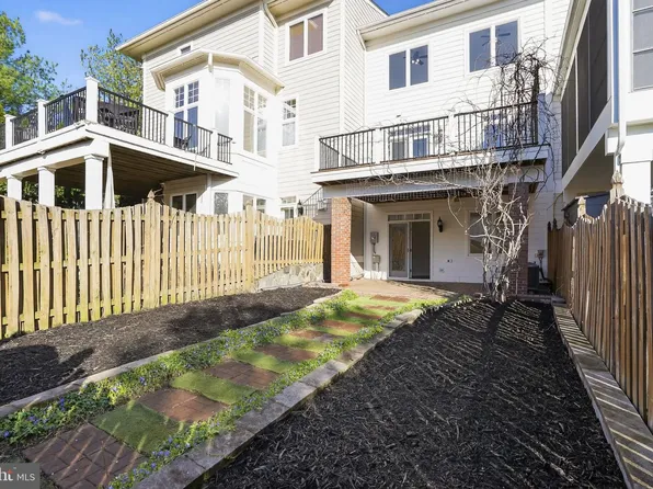 43569 Wild Indigo Ter, Leesburg, VA 20176