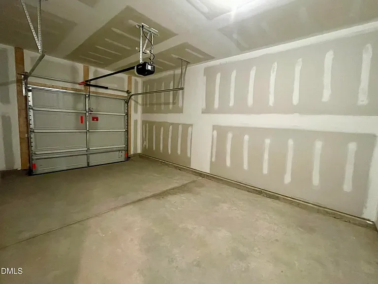 7424 Bourbon Briar Dr — Photo 32