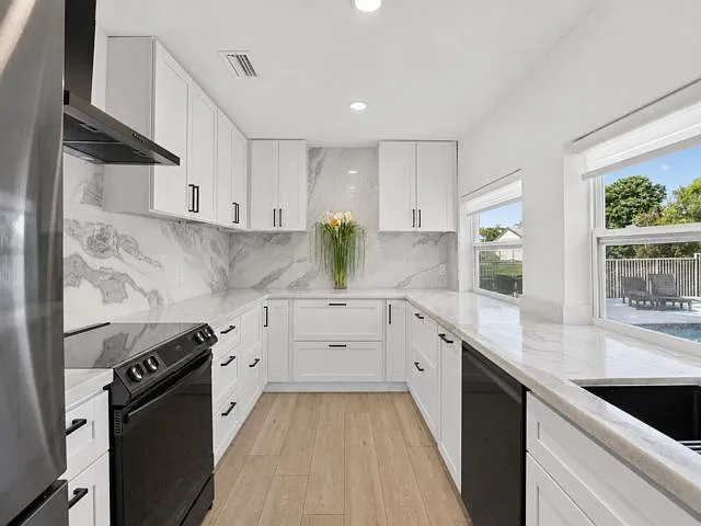 16709 SW 5th Ct — Photo 15