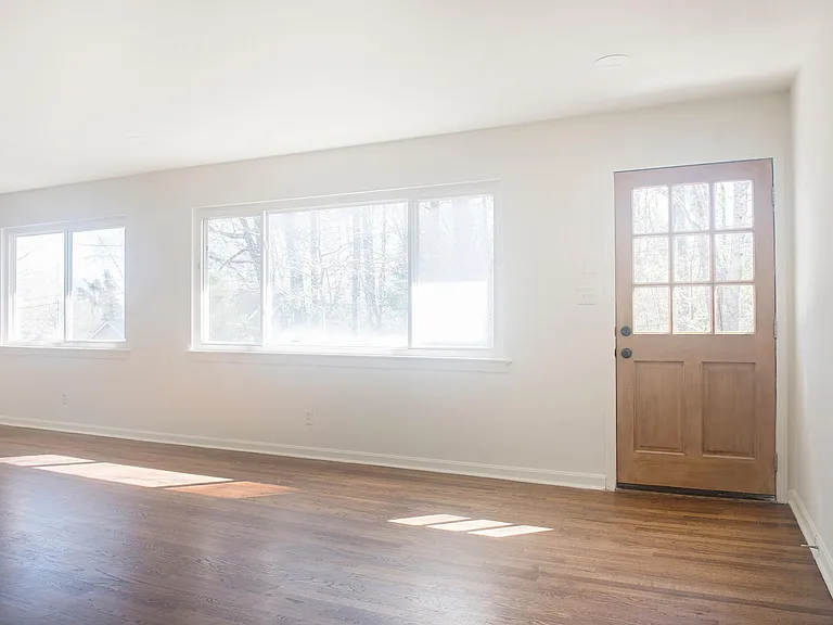 3952 Overheights Dr — Photo 4