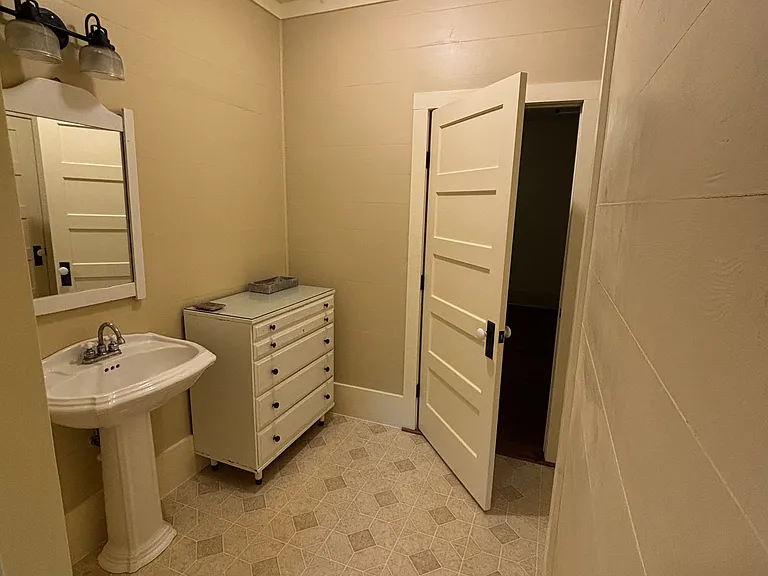 2113 Wood Acre Ln — Photo 10
