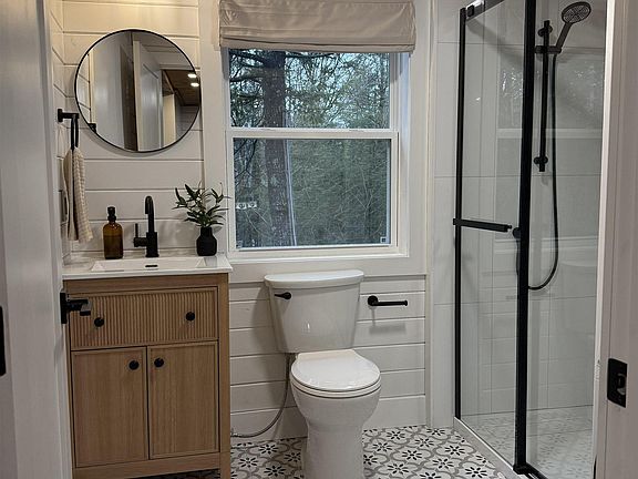 4th image of 21 Beechwood Ridge Rd