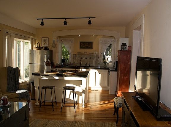 Kitchen/living/dining area