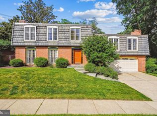 3825 N Wakefield St, Arlington, VA 22207