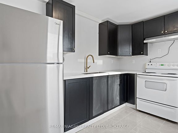 5th image of 115 Kinnear St #1