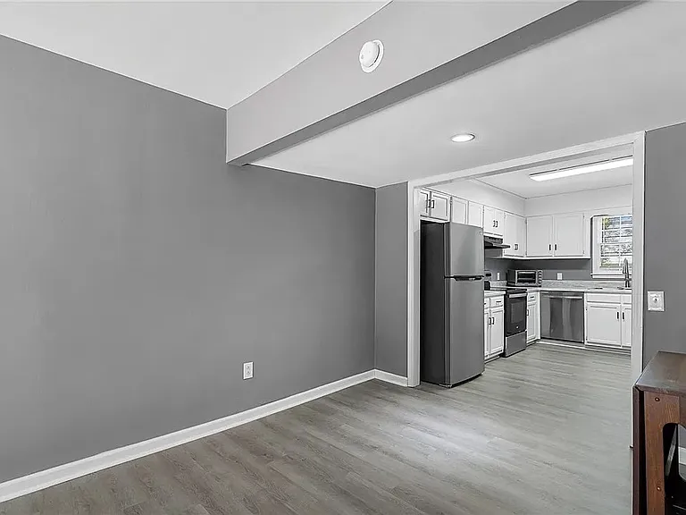 119 Freedom Dr #4 — Photo 9
