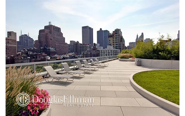 Sold by Douglas Elliman | media 28