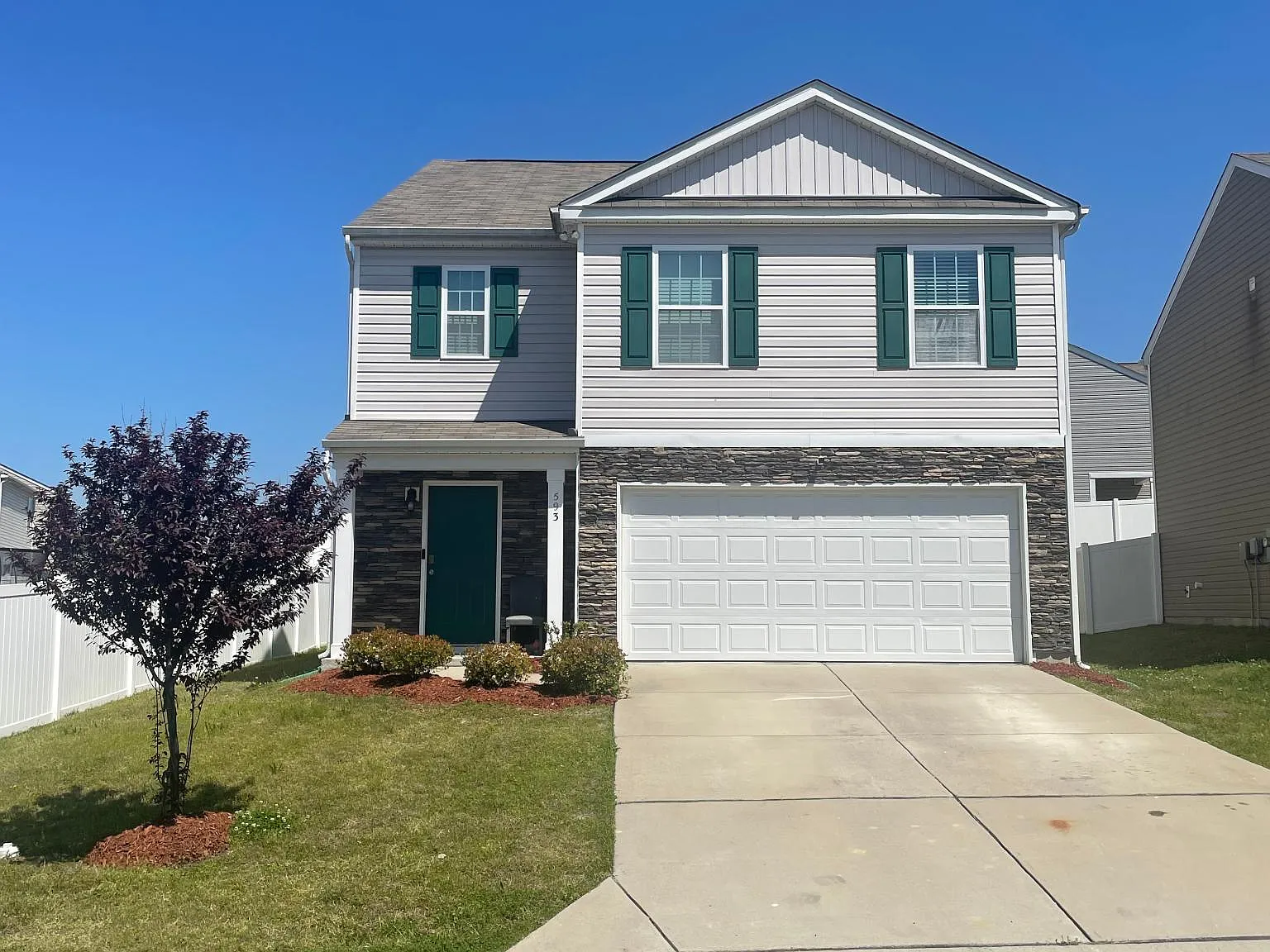 5 bed, 2361 sqft, $2,300 — Photo 1