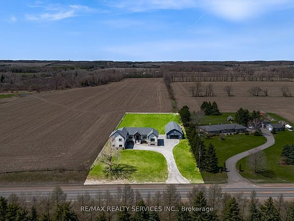 3rd image of 9522 Wellington St #22
