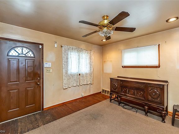 3rd image of 3823 Trent Ave