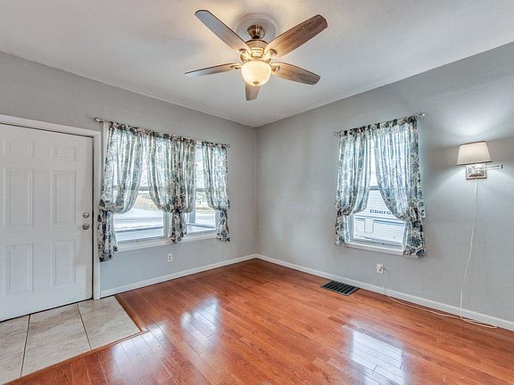4th image of 2228 Gaebler Ave