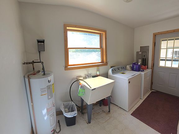 5th image of 3735 N Saint Martins Point Rd