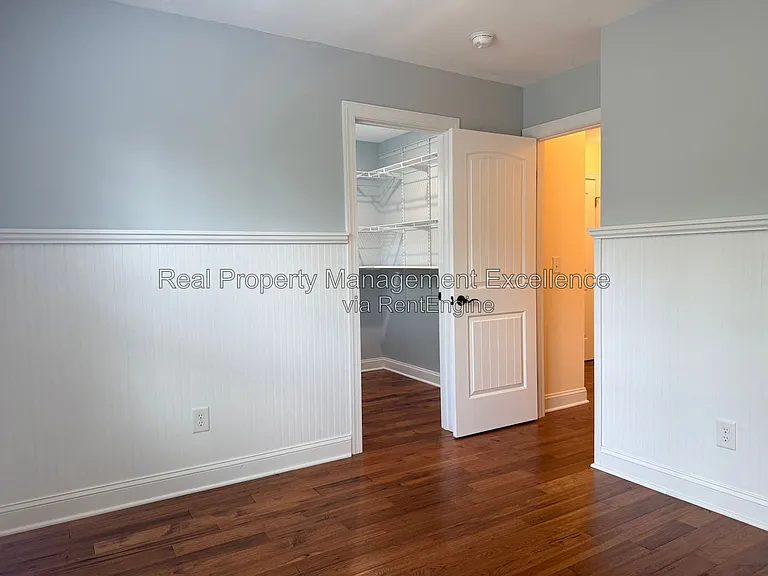 305 Holly Thorn Trce — Photo 42