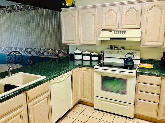 3rd image of 375 Bluefish Dr APT 202