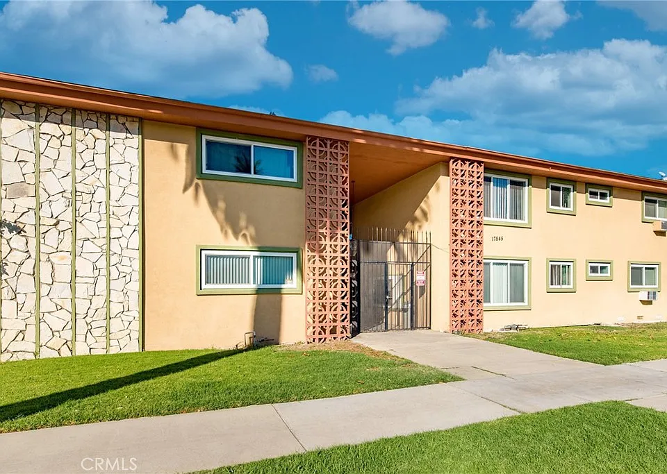 17845 Sherman Way #7
