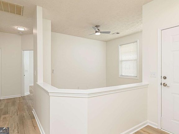 4th image of 707 Bedford Ct