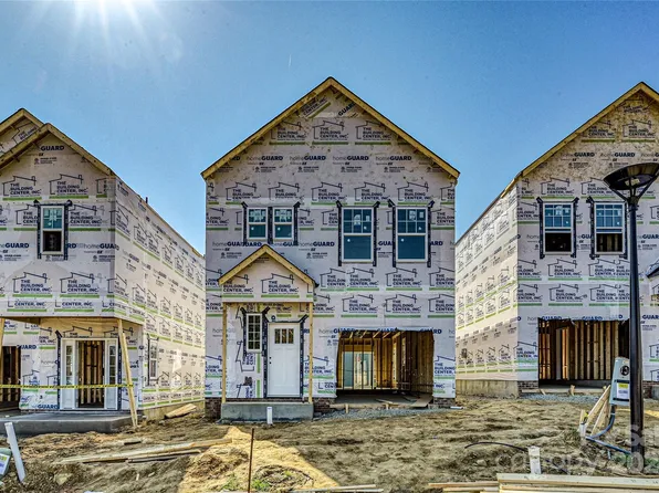 507 Kingsway Cir, Charlotte, NC 28214