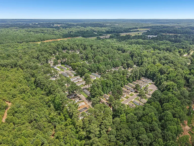 Pine Village — Photo 11