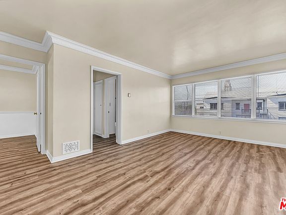 2nd image of 2544 10th Ave #4