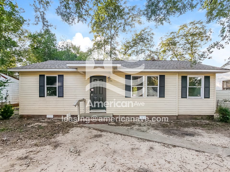1st image of 205 Meadowdale Dr